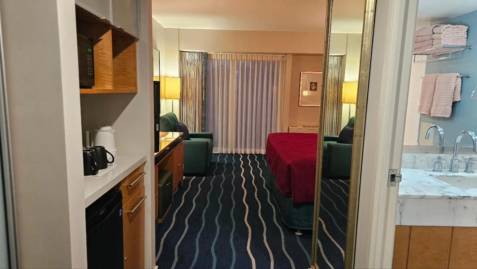 Ala Moana Hotel By Final Form Honolulu